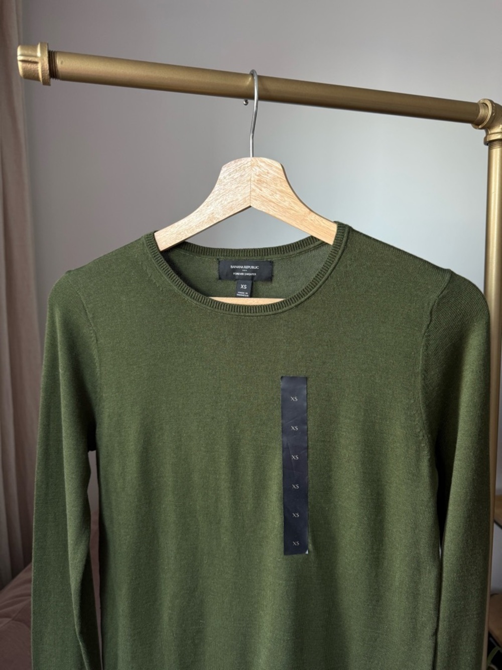 Banana Republic Olive Green Crewneck Sweater Minimal Classic – XS NWT - Picture 3 of 8